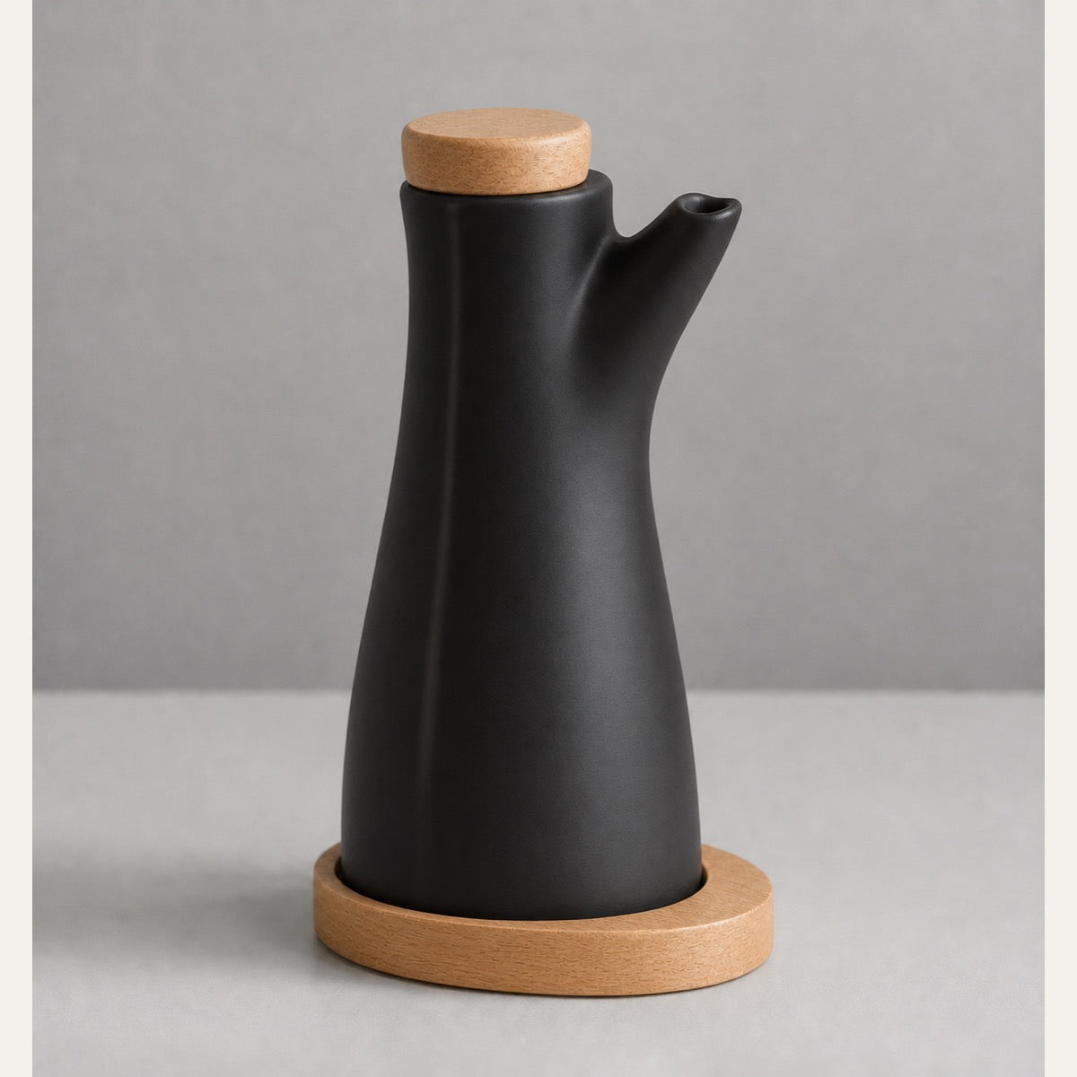 ODM Sculptural Black & White Oil Cruet Set closure detail