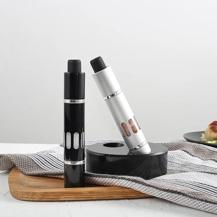 Thumb-press mini salt and pepper grinder set, model 1048020